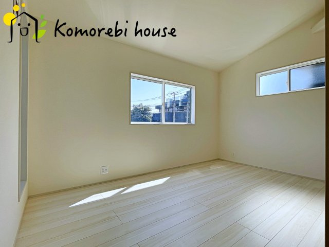 桶川市末広2丁目　2期　新築一戸建て　ブルーミングガーデン　01の寝室|26.3.21　撮影済み