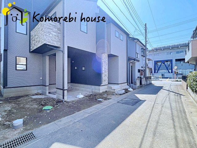 桶川市末広2丁目　2期　新築一戸建て　ブルーミングガーデン　01の前面道路含む現地写真|26.3.21　撮影済み