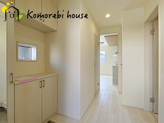 桶川市末広2丁目　2期　新築一戸建て　ブルーミングガーデン　01の玄関|26.3.21　撮影済み