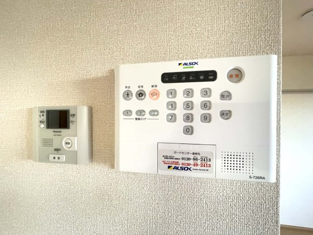 High Excel11のセキュリティ|※左右反転・別室の写真になります。