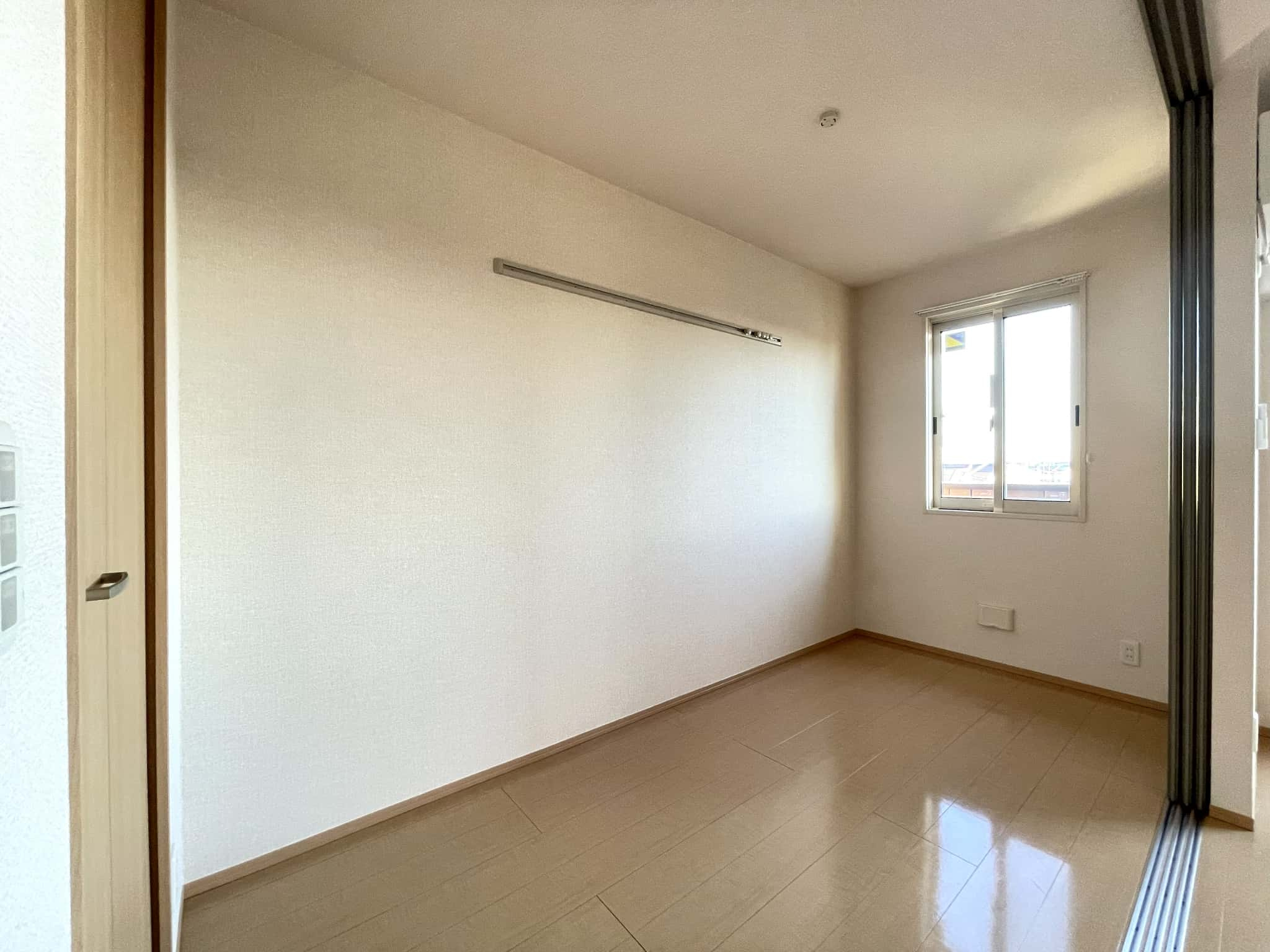 High Excel11の寝室|※左右反転・別室の写真になります。