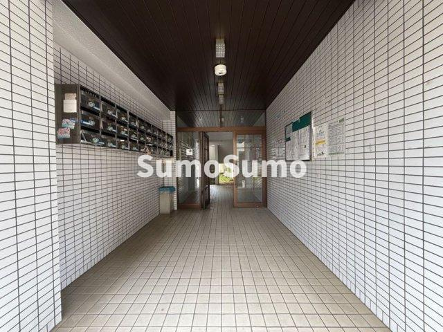 シャルマンフジ御影参番館のロビー
