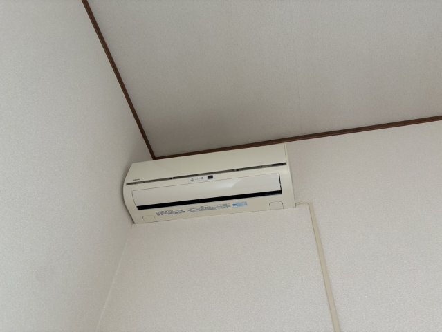 ベルコーポの設備|エアコン1基　他部屋参考写真です