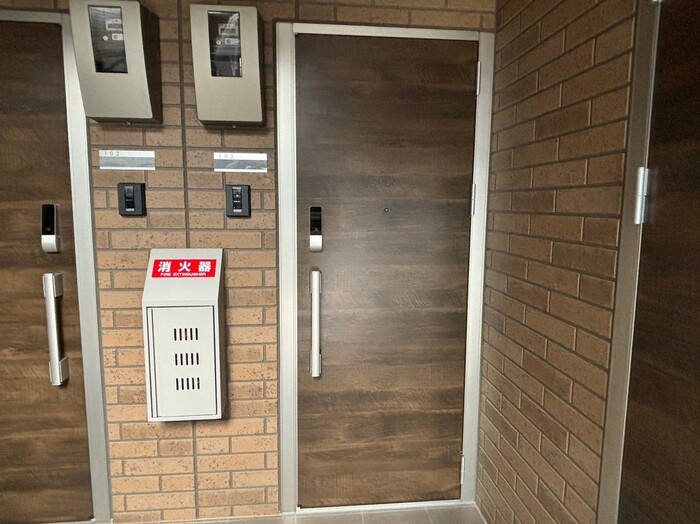 フォンテーヌ・ヒルの玄関