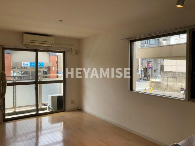 グランディールの居間・リビング|※同物件反転間取りのお部屋の写真です※現況優先します