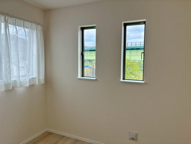 【洋室】 | 伊豆の国市大仁Ⅱ 新築建売分譲住宅 建物＋土地 TW06092 | 伊豆の国市大仁A号棟　洋室5.25帖 ※令和8年4月13日撮影写真