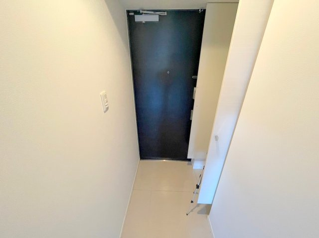 S-RESIDENCE新大阪駅前の玄関