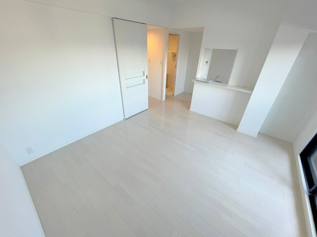 S-RESIDENCE新大阪駅前の居間・リビング