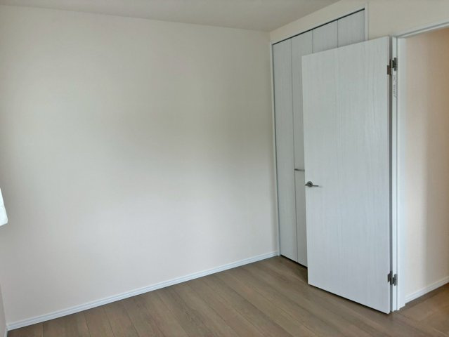 【洋室】 | 伊豆の国市大仁Ⅱ 新築建売分譲住宅 建物＋土地 TW06092 | 伊豆の国市大仁B号棟　洋室6帖 ※令和8年4月13日撮影写真
