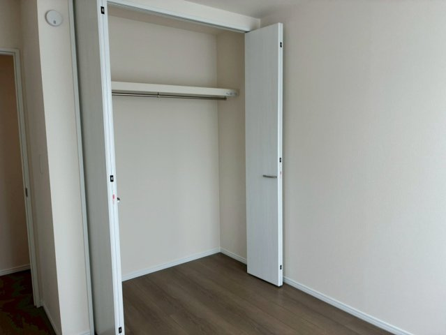 【洋室】 | 伊豆の国市大仁Ⅱ 新築建売分譲住宅 建物＋土地 TW06092 | 伊豆の国市大仁B号棟　洋室5.25帖 ※令和8年4月13日撮影写真