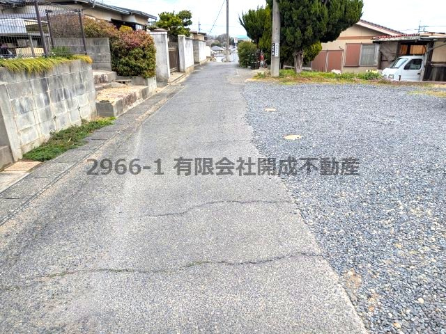 岡山市南区箕島　売地の前面道路含む現地写真