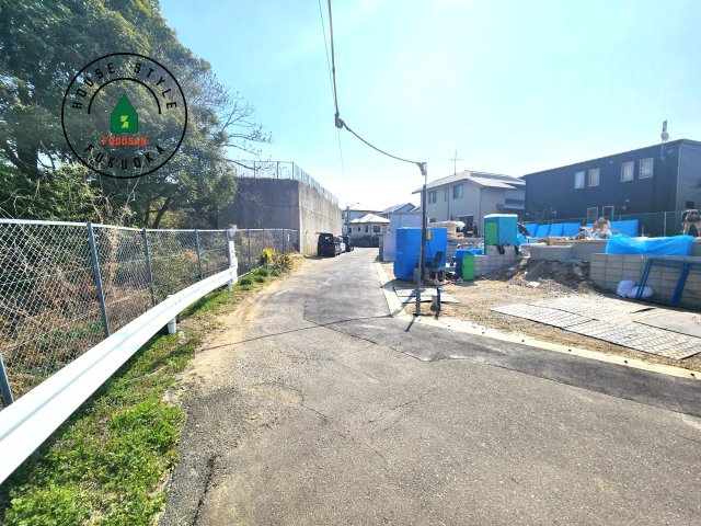 太宰府市五条5丁目第1-2棟（1号棟）　の前面道路含む現地写真|前面道路です。