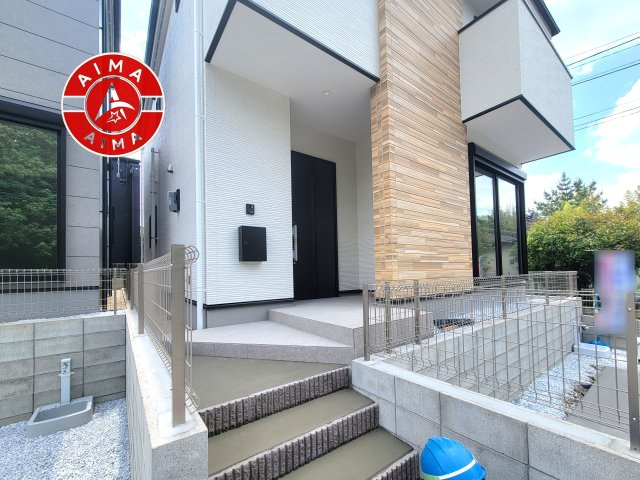 太宰府市五条5丁目第1-2棟（1号棟）　の玄関|おでかけの時も帰った時も、「我が家」を最初に感じでもらえる素敵な空間に。