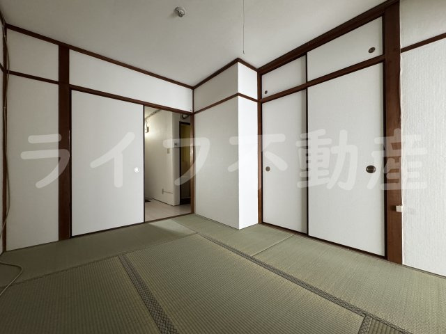 八栄マンションの和室|い草の香りが落ち着く素敵な和室です