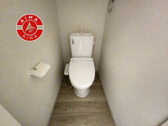 太宰府市五条5丁目第1-2棟（2号棟）　のトイレ|温水洗浄便座を完備しております。2ヶ所にトイレがあるのは朝の慌ただしい時間も安心です。