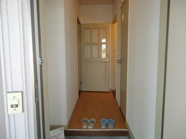 レジデンス大島の玄関