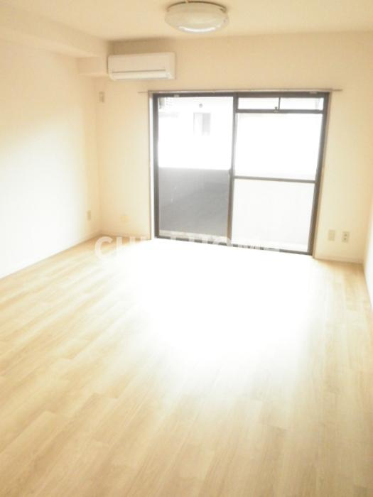 ファランドール井野の居間・リビング|当社、チルホームのHPもご覧ください(^^)/物件情報多数♪