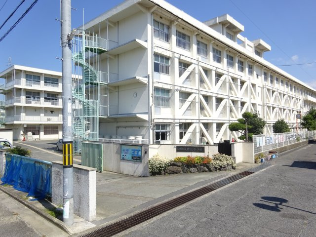 大和高田市西坊城町全9区画の周辺|大和高田市立片塩中学校　1812ｍ　徒歩11分