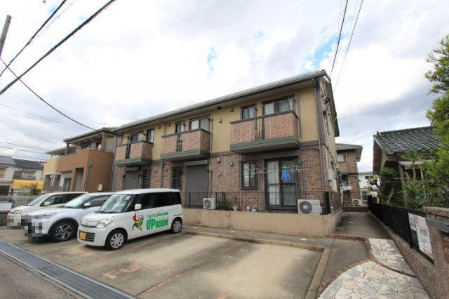 春日井市上条町４丁目のアパート