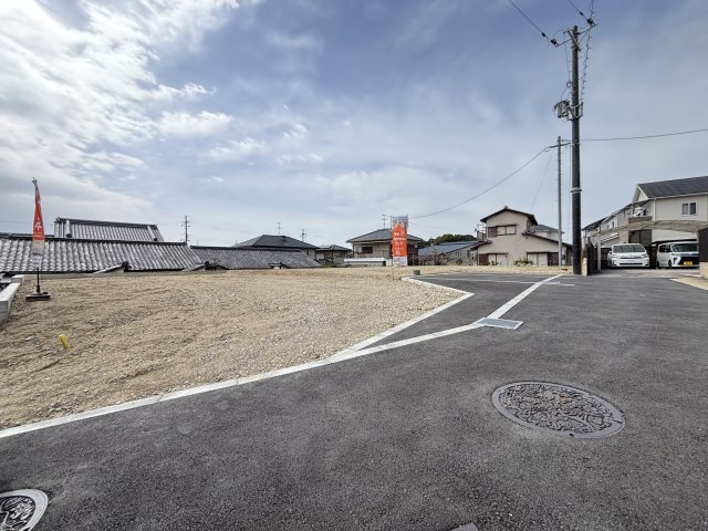 奈良市法華寺町の前面道路含む現地写真