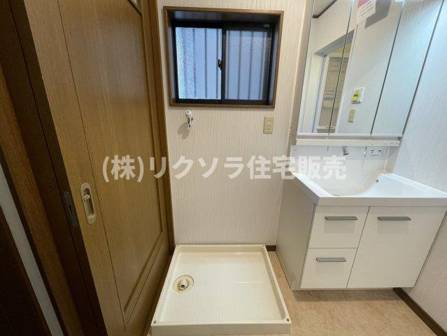 点野5丁目　中古一戸建てのランドリースペース|ドラム式も設置可能
■物件内覧・資金計画相談・住宅ローン相談、リフォーム相談、お問合せ受付中■
※当日・翌日のご内覧、ご相談はお電話でのお問合せがスムーズです！
