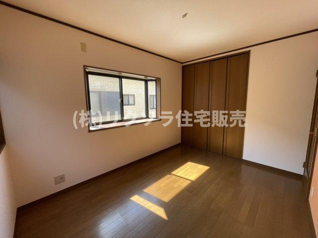 点野5丁目　中古一戸建ての洋室|洋室6.0帖
■物件内覧・資金計画相談・住宅ローン相談、リフォーム相談、お問合せ受付中■
※当日・翌日のご内覧、ご相談はお電話でのお問合せがスムーズです！
