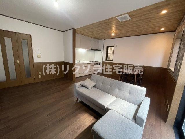 点野5丁目　中古一戸建ての居間・リビング|LDK15.0帖
■物件内覧・資金計画相談・住宅ローン相談、リフォーム相談、お問合せ受付中■
※当日・翌日のご内覧、ご相談はお電話でのお問合せがスムーズです！