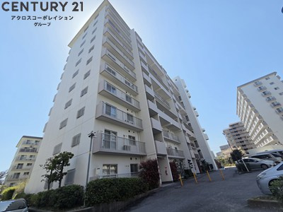 敷地内駐車場・駐輪場あり◎