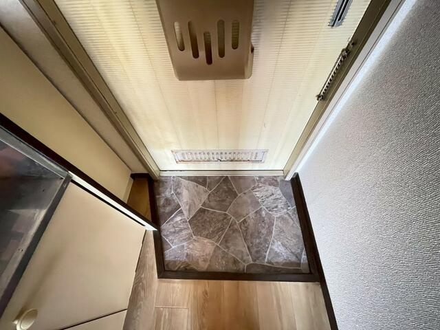 メゾン西小岩A棟の玄関