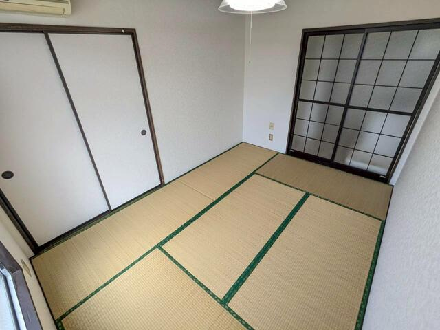 メゾン西小岩B棟の和室