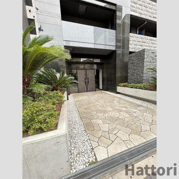 S-RESIDENCE新大阪駅前のエントランス