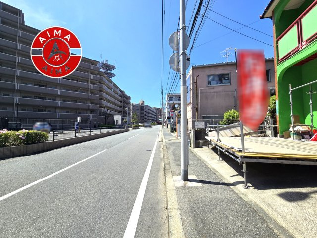 コアマンション和白丘ネクステージA棟の現況写真|前面道路を含む現地写真です。