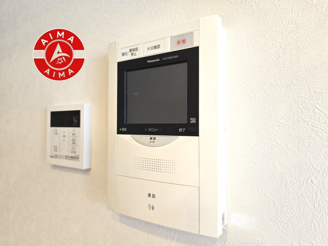 コアマンション和白丘ネクステージA棟のセキュリティ|玄関先で訪問者を確認できるため、防犯面でも安心です。