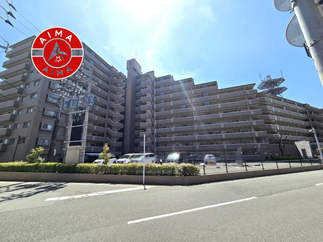 コアマンション和白丘ネクステージA棟の外観|季節の移ろいとともに、表情を変える美しい佇まいが魅力です。