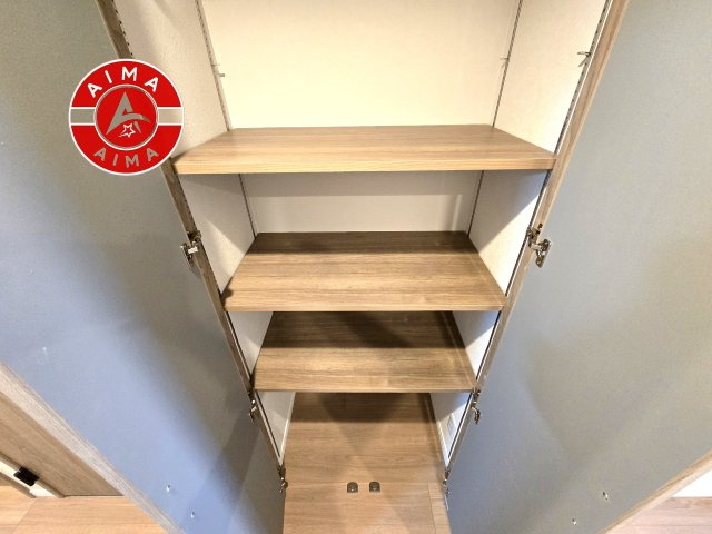 コアマンション和白丘ネクステージA棟の内観：施工例|収納力のあるスペースで、荷物の多いご家庭でも安心です。