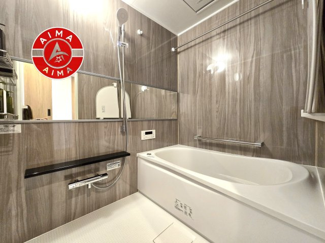 コアマンション和白丘ネクステージA棟の浴室|1日の疲れを癒してくれる広々バスルーム。雨の日のお洗濯にも大活躍な浴室乾燥機付です！