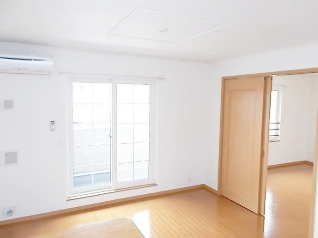 メゾンブリアンの居間・リビング