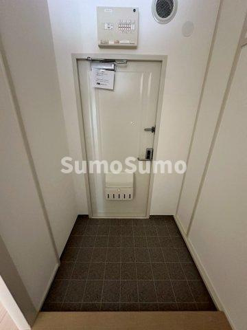 UR武庫川 28号棟の玄関