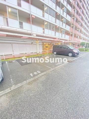 UR武庫川 28号棟の外観