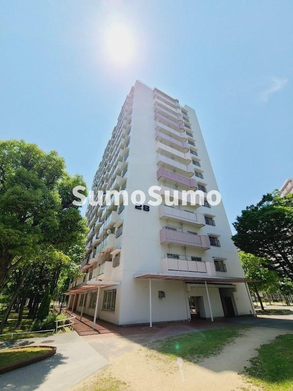 UR武庫川 28号棟の外観