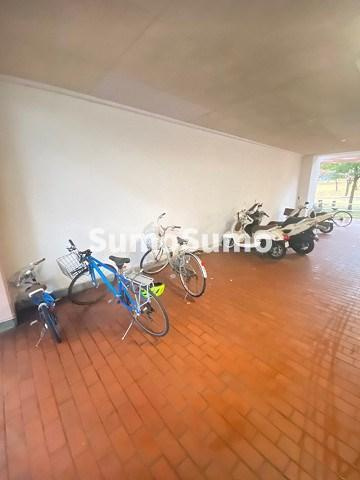 UR武庫川 28号棟の外観