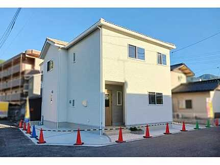 安芸郡坂町坂東１丁目の外観|パルティフジ坂店徒歩12分！スーパー・コンビニ徒歩5分