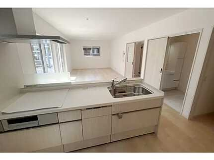 安芸郡坂町坂東１丁目のキッチン|LDKを見渡せるカウンターキッチン♪お子様を見ながら家事がはかどります！