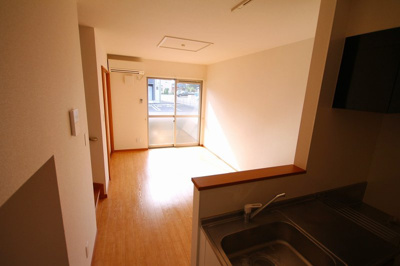 【内装】 | ＣＬＡＩＲ咲 Ｃ | キッチン側からの眺望