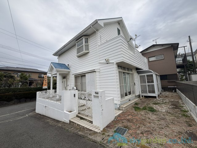平塚市田村７丁目　中古戸建　の外観|外観は落ち着いています