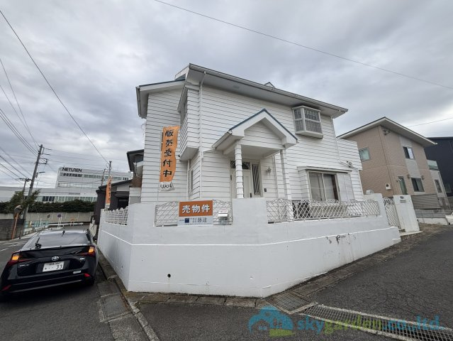 平塚市田村７丁目　中古戸建　の外観|洗練された印象の外観で訪れる人の記憶にも残るスタイリッシュな邸宅。
