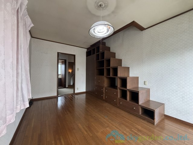 平塚市田村７丁目　中古戸建　の子供部屋|お子さんと一緒に遊べます