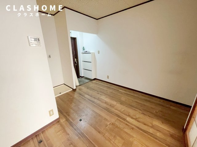 アメニティ八幡　　刈谷市近郊の賃貸はクラスホーム刈谷店の居間・リビング|同物件の別部屋になります。
