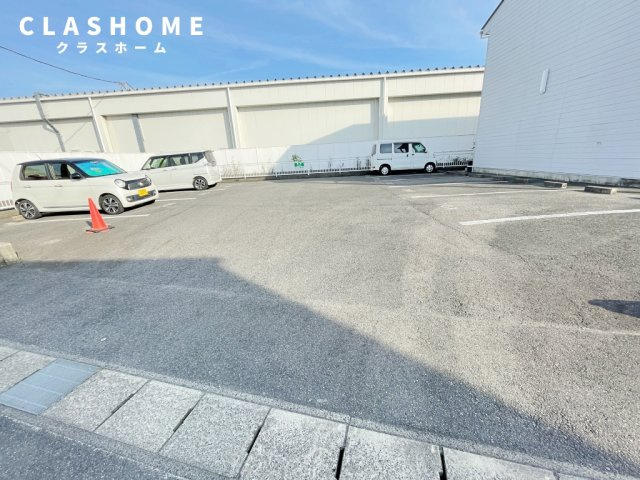 アメニティ八幡　　刈谷市近郊の賃貸はクラスホーム刈谷店の駐車場
