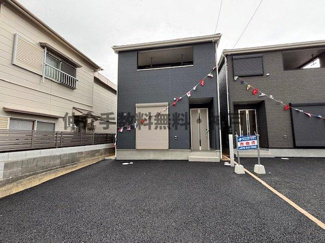 【外観】 | 神戸市垂水区清水が丘1丁目　新築戸建1号棟　仲介手数料無料！ | 外はこのようになっています
